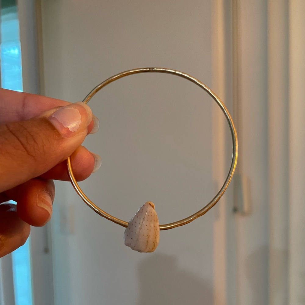 Hammered Gold-Filled Cone Shell Bangle
